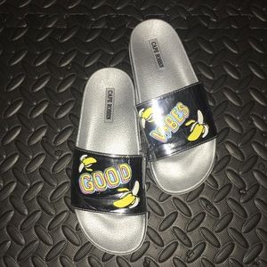 Banana good vibes slides